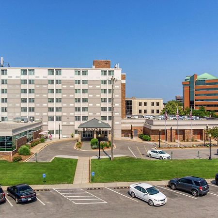 Doubletree By Hilton Neenah Exterior foto