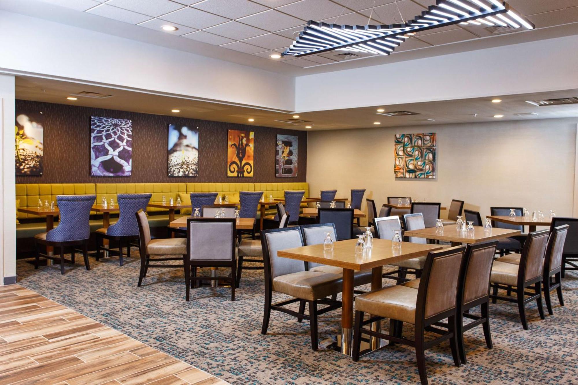 Doubletree By Hilton Neenah Exterior foto