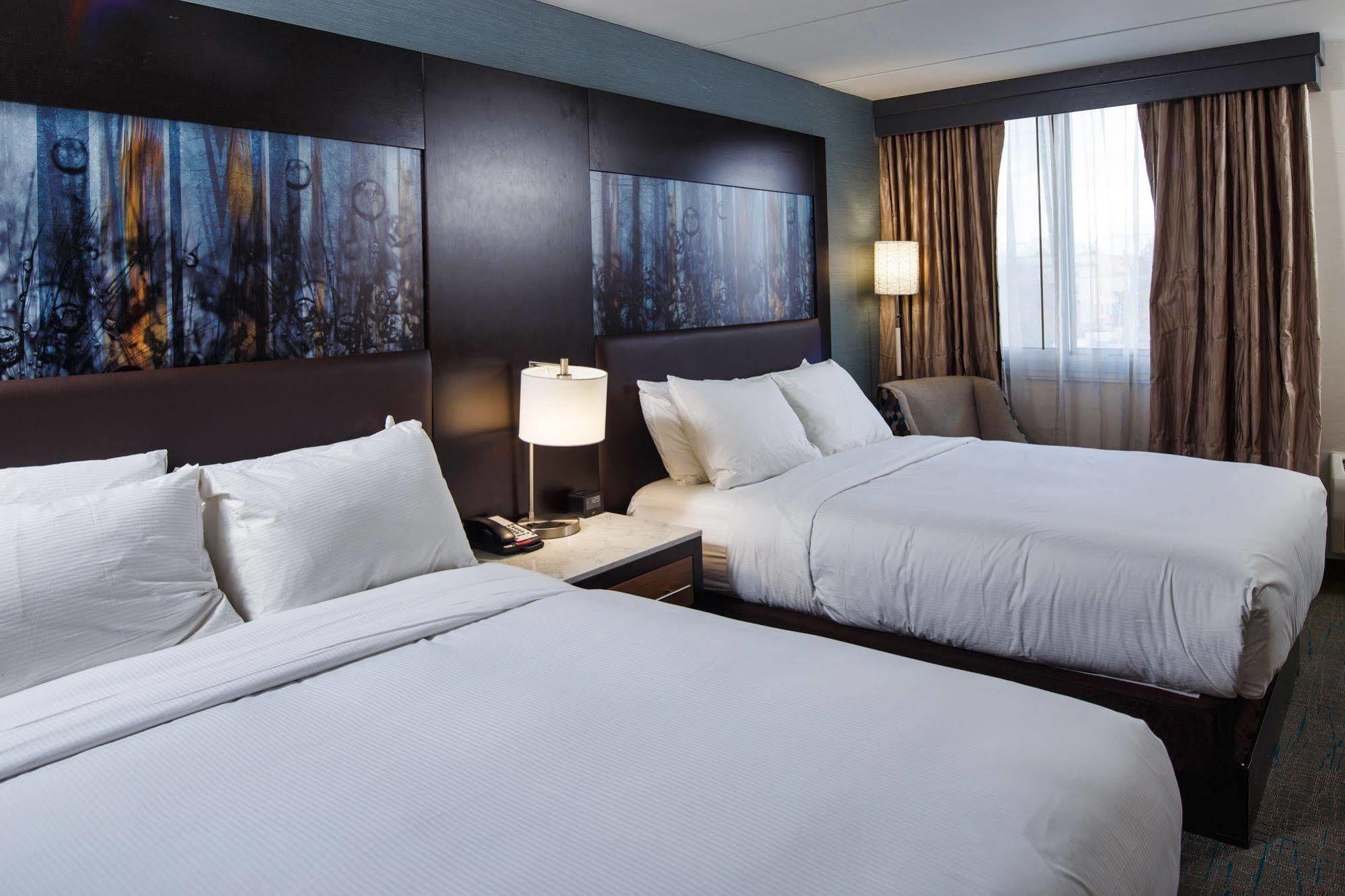 Doubletree By Hilton Neenah Exterior foto